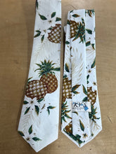 Load image into Gallery viewer, Authentic Hawaiian Necktie Pineapple