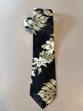 Load image into Gallery viewer, Hibiscus & Orchid Floral Hawaii Tie