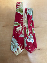 Load image into Gallery viewer, Hawaii Leaf Design Necktie