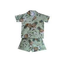 Load image into Gallery viewer, Matching Family Hawaiian Outfits in Pineapple