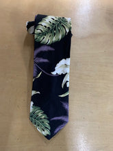 Load image into Gallery viewer, White Orchid Hawaiian Tie
