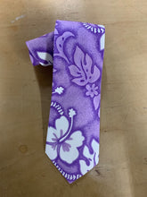 Load image into Gallery viewer, White Hibiscus Hawaiian Men's Tie