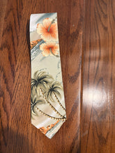 Load image into Gallery viewer, Polynesian Print Hawaii Tie
