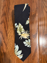 Load image into Gallery viewer, Hawaii Leaf Design Necktie

