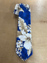 Load image into Gallery viewer, Authentic Hawaiian Necktie Hibiscus
