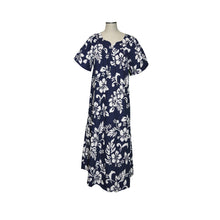 Load image into Gallery viewer, Original Hibiscus Hawaiian Muumuu Dress Plus Size
