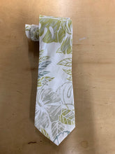 Load image into Gallery viewer, Hibiscus Reverse Hawaiian Necktie
