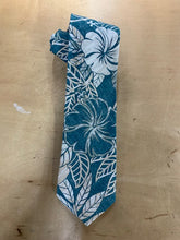 Load image into Gallery viewer, Hibiscus Reverse Hawaiian Necktie

